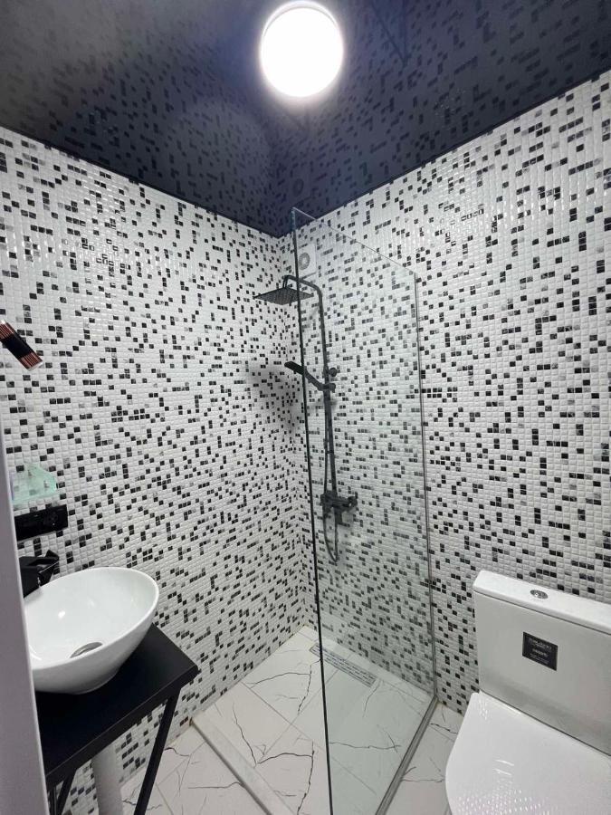 Natali Boutique Hotel ティビリシ エクステリア 写真